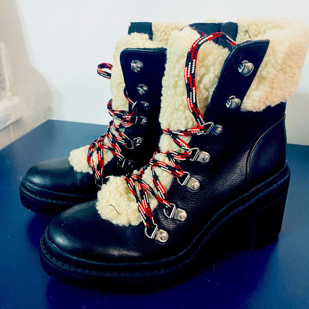 Universal Thread Lace Up Heeled Hiking Boots